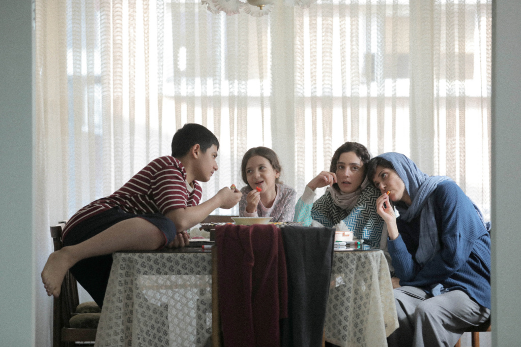 Woman and Child illu 4