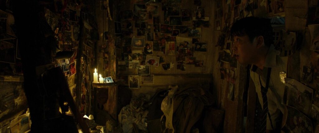The Strangers illu 8